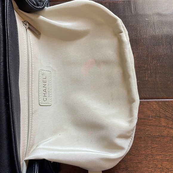 Authentic Chanel bag. Purchased in chanel boutique - Picture 11 of 12